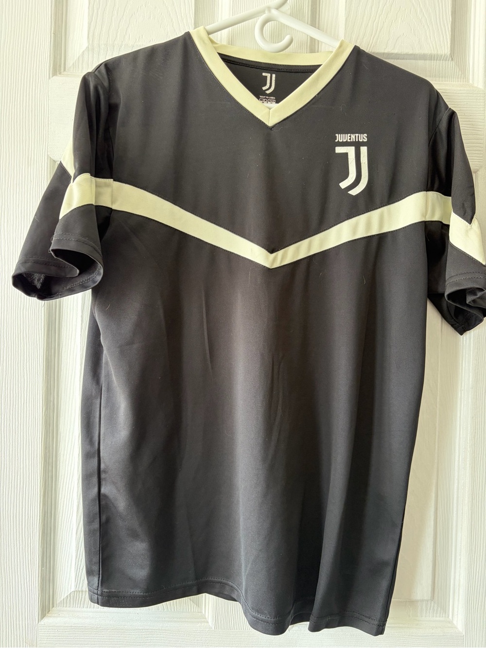 Juventus Men's Black Short Sleeve Jersey with Cream Chevron
